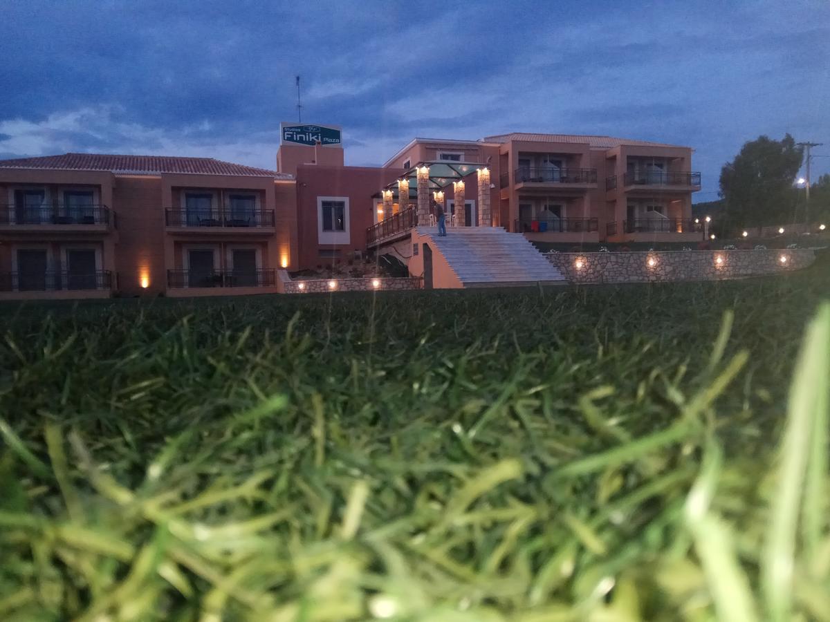 Finiki Plaza Aparthotel Methoni  Exterior photo